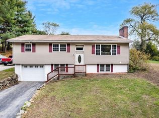 8 Orchard Hill Rd, Goffstown, NH 03045