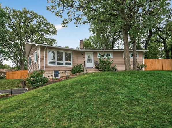 521 Timberland Dr, Burnsville, MN 55337