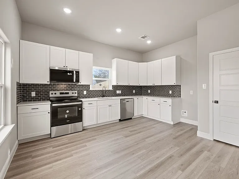 9072 Brazos River Dr — Photo 5
