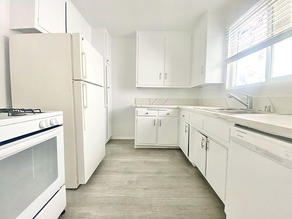 4th image of 1326 N Vista St APT 6