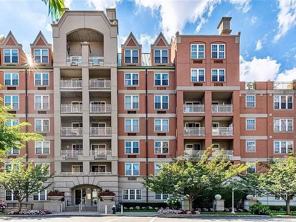 75 Oceana Dr E APT 4D, Brooklyn, NY 11235