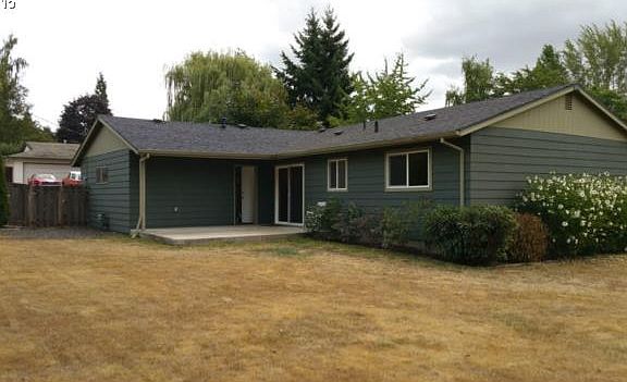 2nd image of 1018 NW Garibaldi St