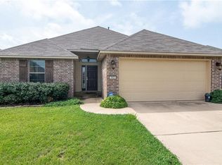 3923 White Lake Dr, Bossier City, LA 71111