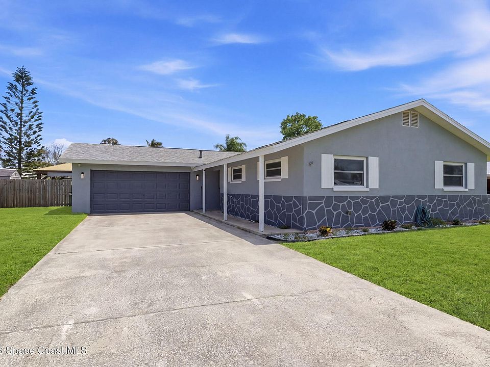 1st image of 591 Sacre Coeur Dr