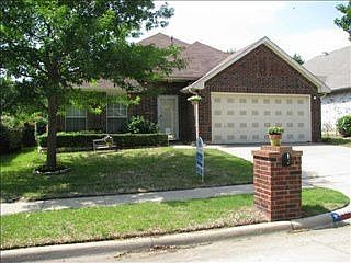 1st image of 944 Grasswood Ct