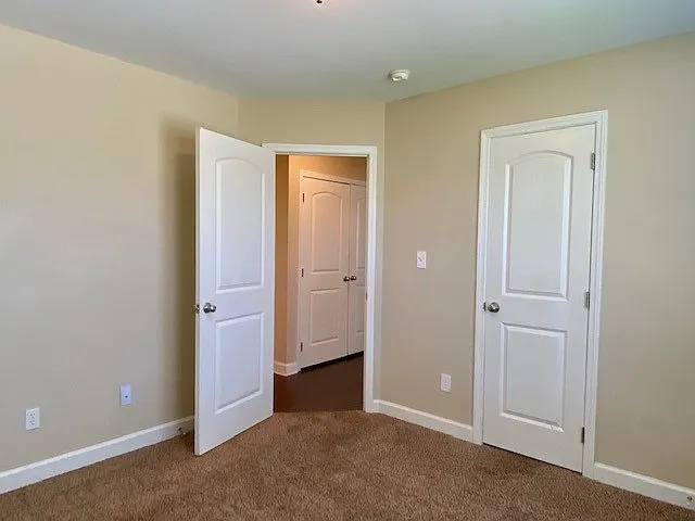 230 Summit Dr — Photo 16