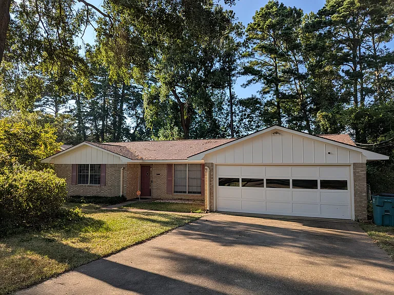 412 Woodyard Pl — Photo 1