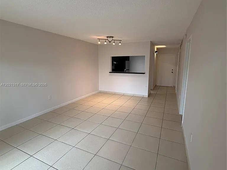 11201 SW 88th St #102A — Photo 4
