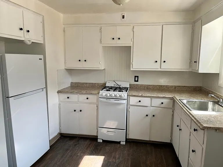 3200 Charlesgate Ave SW #A — Photo 1