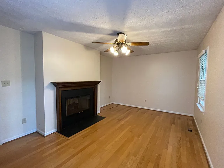 403 Coach Hovis Dr — Photo 21