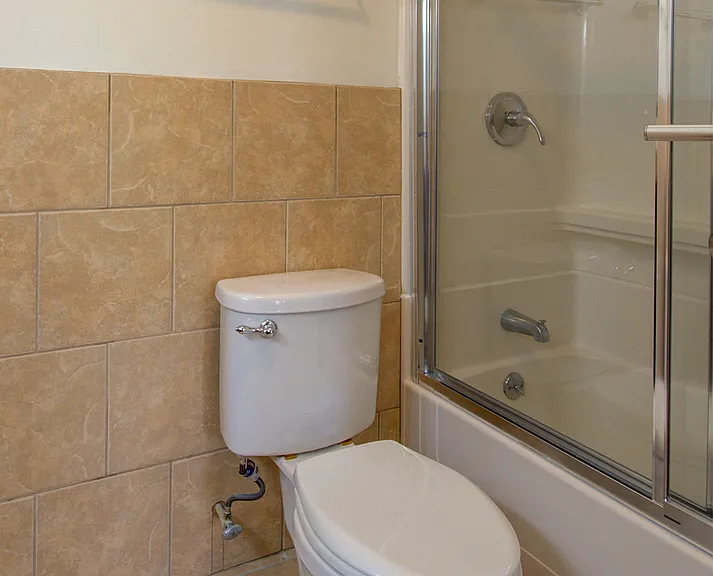 2210 Country Club Dr #26 — Photo 13