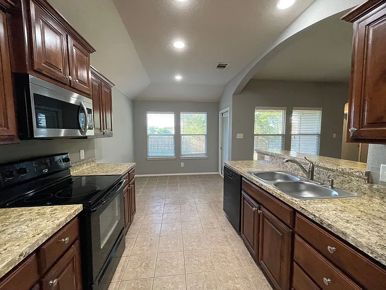 4533 Wheatland Dr — Photo 15