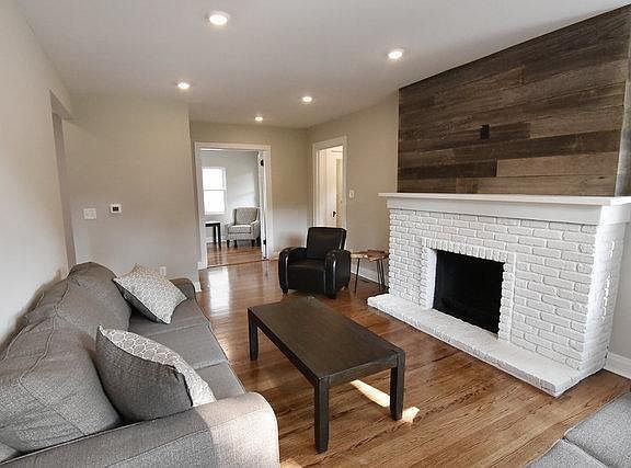2nd image of 321 Woodward Ave