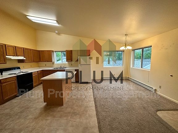 3rd image of 1310 S 1st St W APT 2
