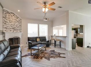 224 Elm Ln, Little Elm, TX 75068