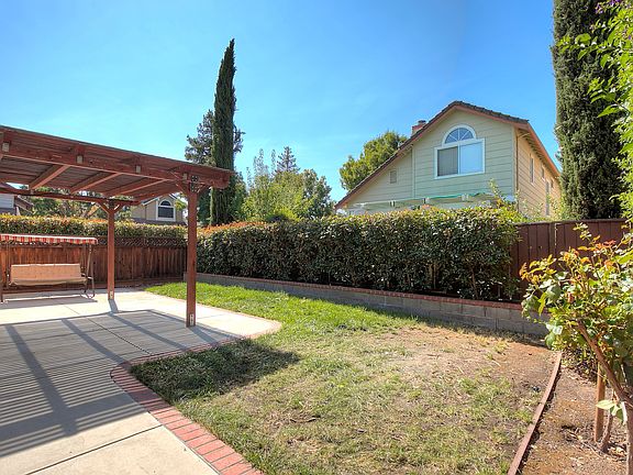 2nd image of 5389 Starflower Way
