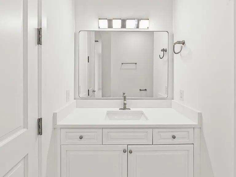 47 SW Osceola St #206 — Photo 15