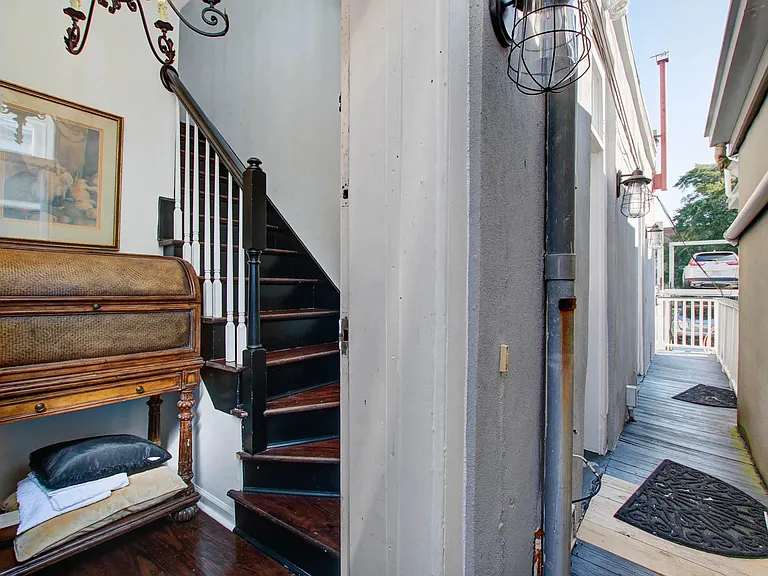 342 King St #B — Photo 9