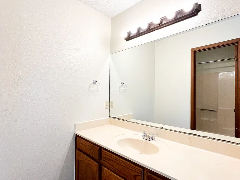 1504 Jefferis Ave — Photo 27
