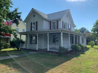 700 S Main St, Blackstone, VA 23824