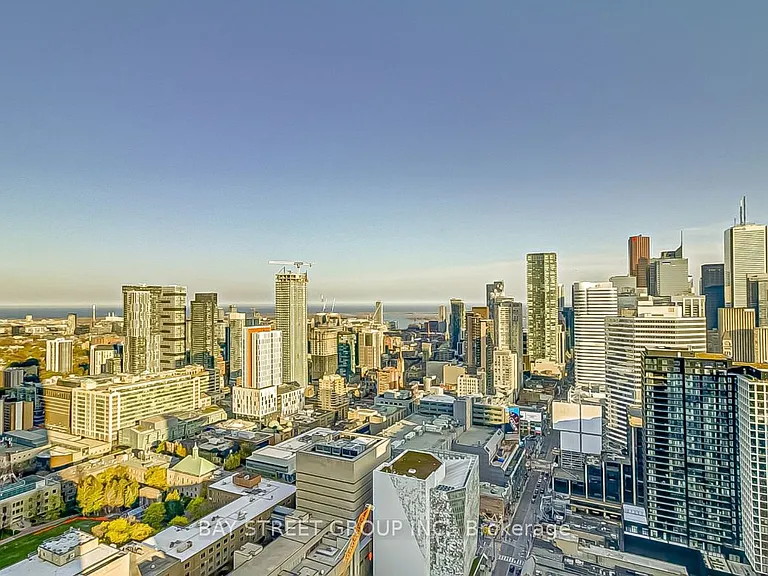 386 Yonge St #3907 — Photo 2