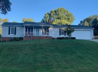 608 Forest Ln, Belmont, NC 28012