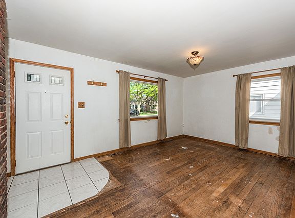 4th image of 2716 Elder Ln