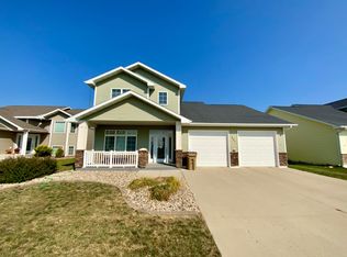 1401 31st Ave SE, Minot, ND 58701