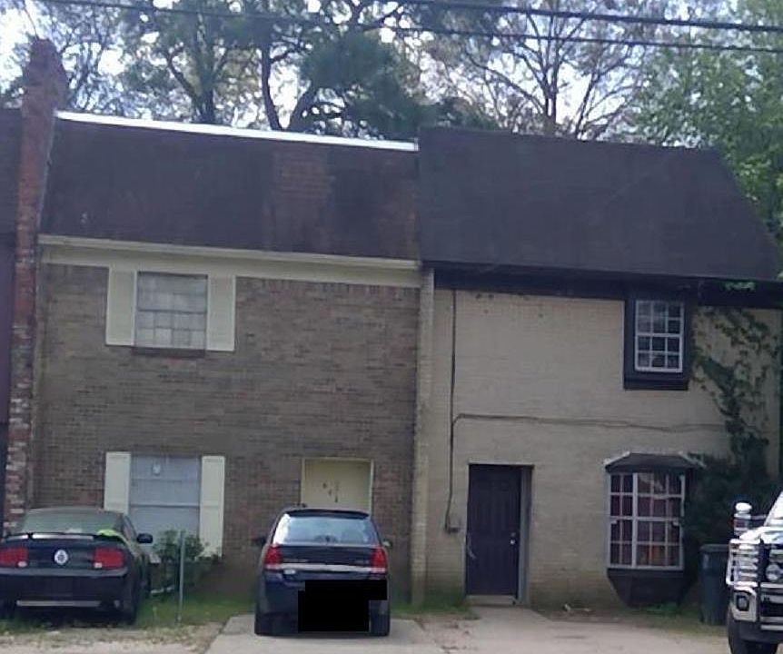 1st image of 811 Massachusetts Ave