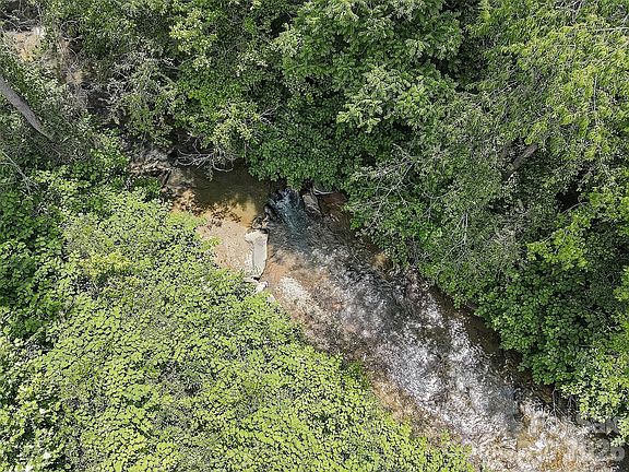 2nd image of 1820 Grapevine Rd