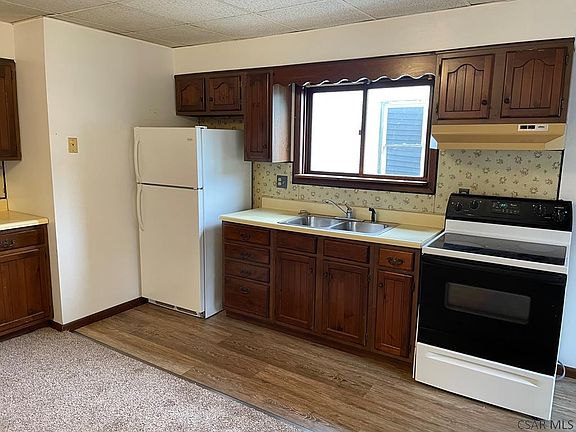 3rd image of 333 Bridge St #4