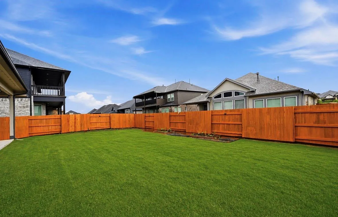 4 bed, 3.0 bath, 2666 sqft, $3,000 — Photo 4