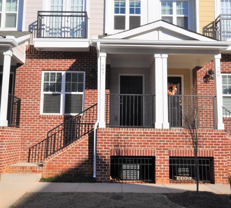 1st image of 507 Village Park Dr