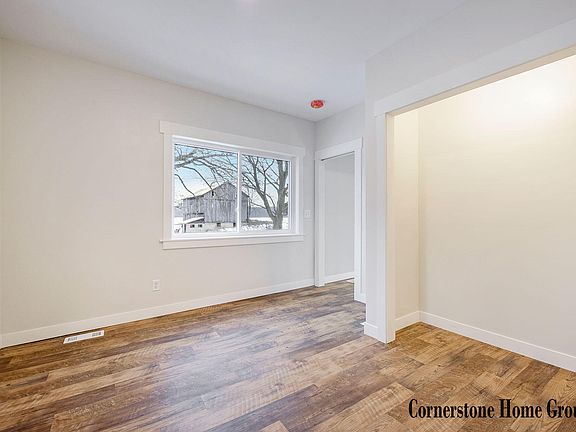 4th image of 12370 S Butternut Ave