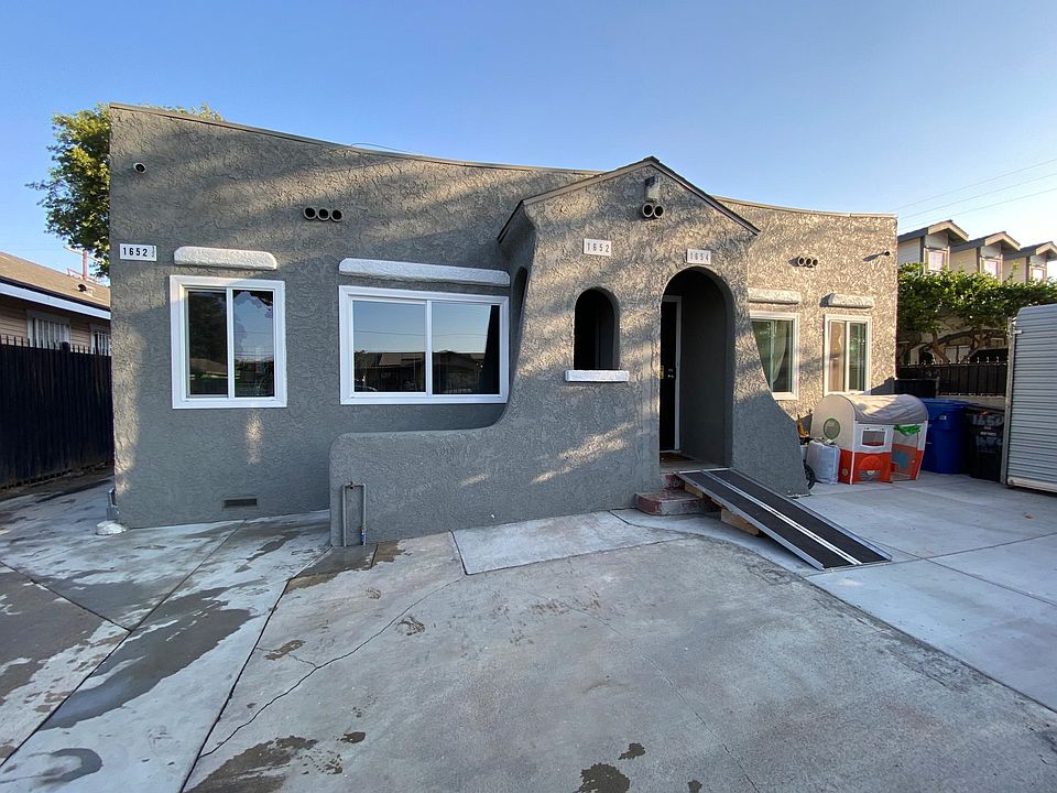1st image of 1652 W 60th St