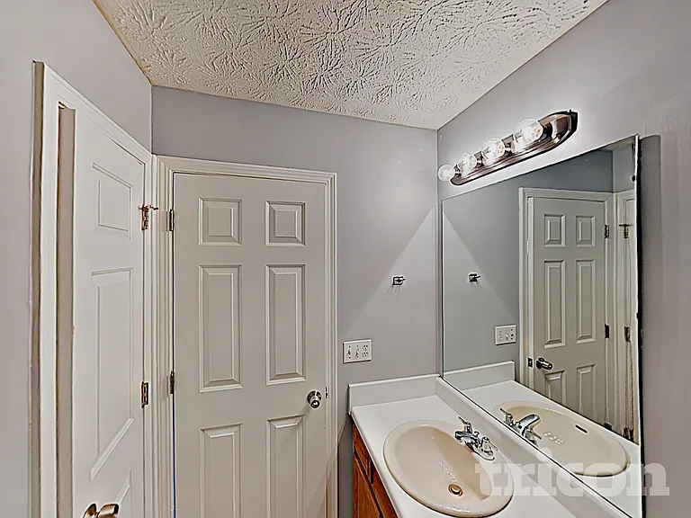 5413 Wicklander Dr — Photo 12