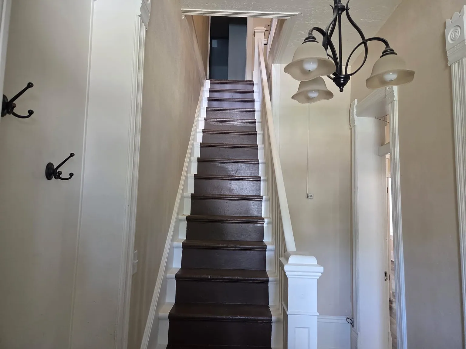 2 bed, 1609 sqft, $1,975 — Photo 3