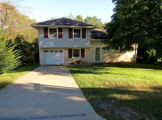 102 Fairlane Dr, Industry, PA 15052