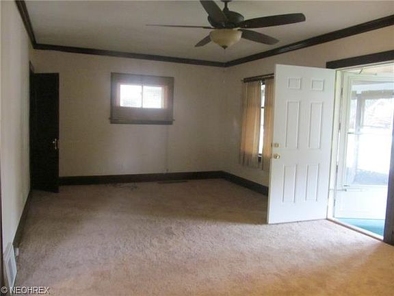 4th image of 5282 E 115th St