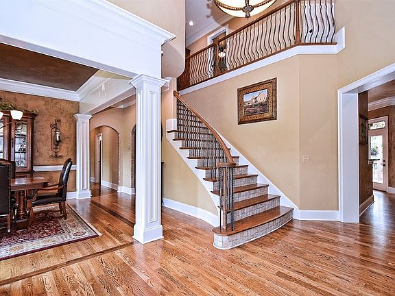 2nd image of 107 Tea Olive Ln
