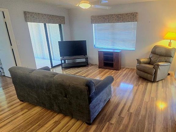 4th image of 1001 Tartan Dr APT 302