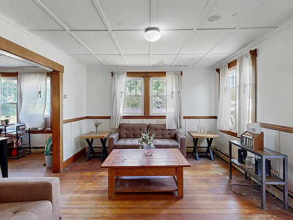 5th image of 31 Merrill Street