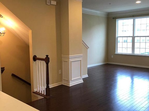 5th image of 1145 Clemson St