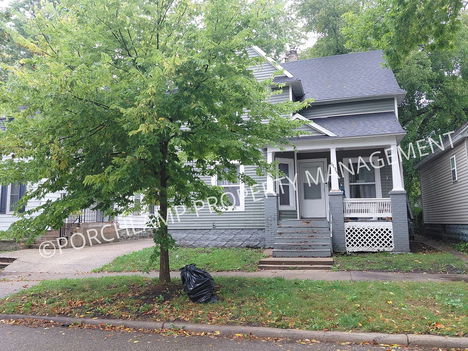 2 bed, 828 sqft, $1,250 — Photo 1
