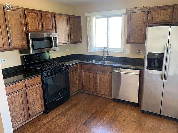 3rd image of 1135 Brockton Ct