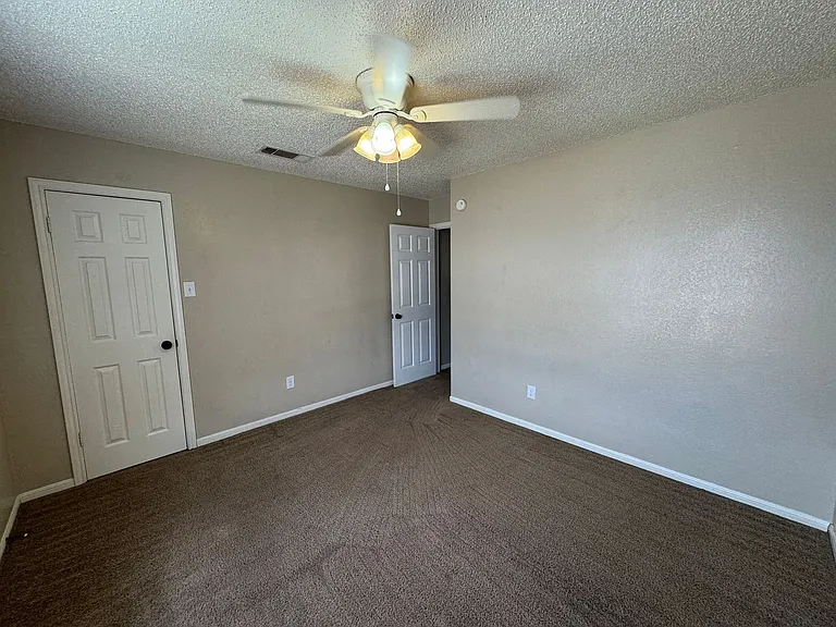 1208 Monroe Loop — Photo 17