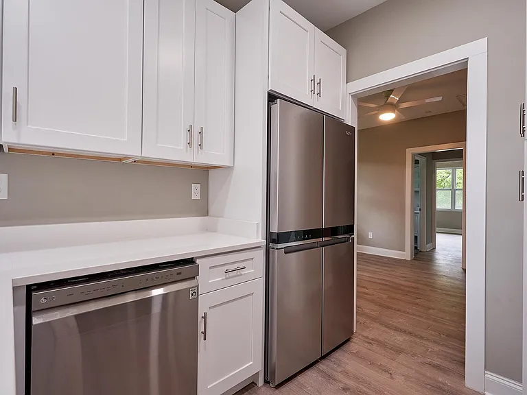 217 Circle Ave #2 — Photo 5