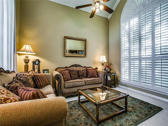5th image of 18740 Park Grove Ln