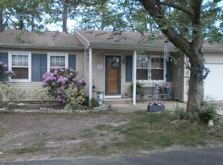 25 Chelsea Dr, Whiting, NJ 08759