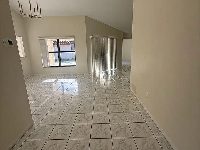 8102 S Ibiza Ct — Photo 3